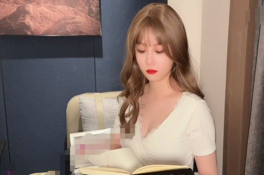 Dì dâm đãng dụ dỗ cháu trai ngây thơ khi ở lại nhà nghỉ dưỡng